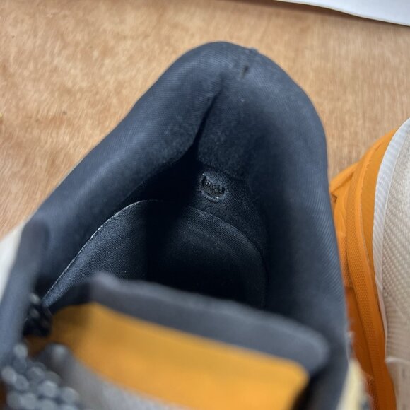 On Running Athletic Shoes in Cream and Orange - Picture 9 of 11